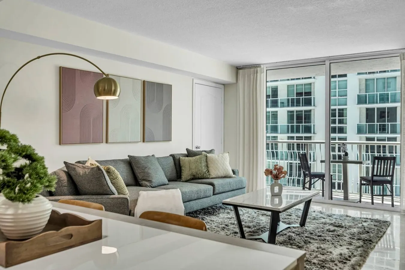 Sky-High Brickell 2BR/2BA Balcony & Views 1