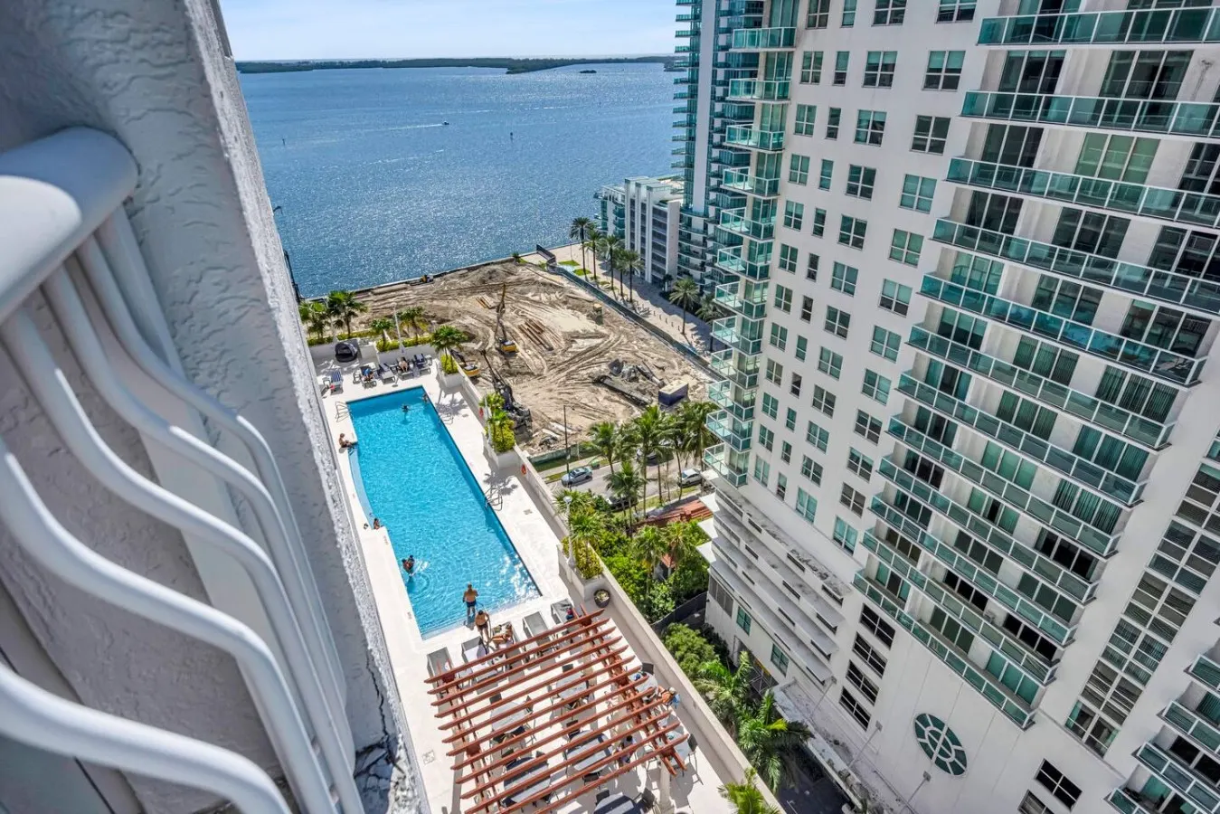 Sky-High Brickell 2BR/2BA Balcony & Views 13