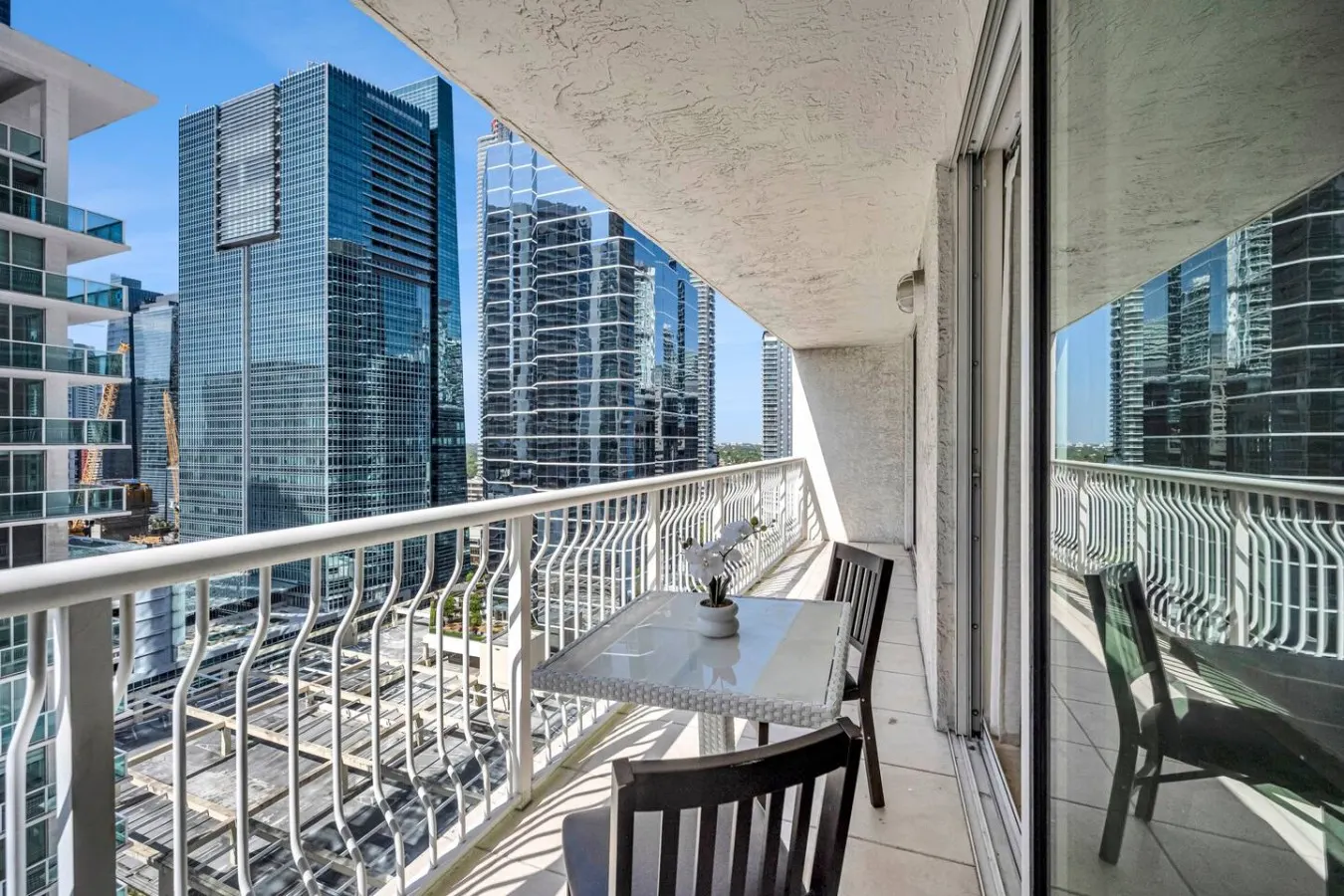 Sky-High Brickell 2BR/2BA Balcony & Views 18