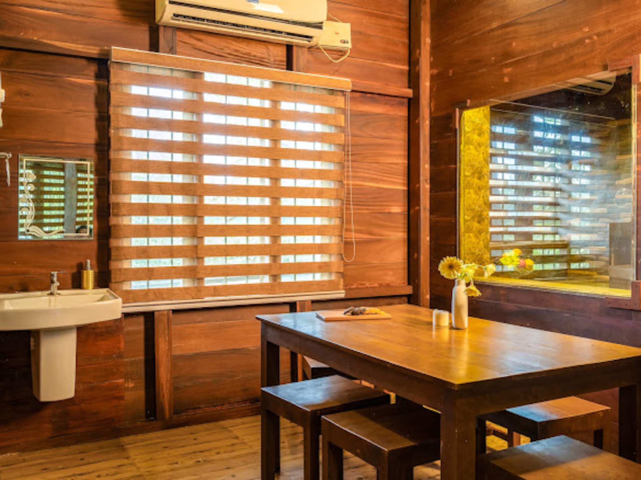 Cottage with backwater view in Kadamakkudy-Cochin 20