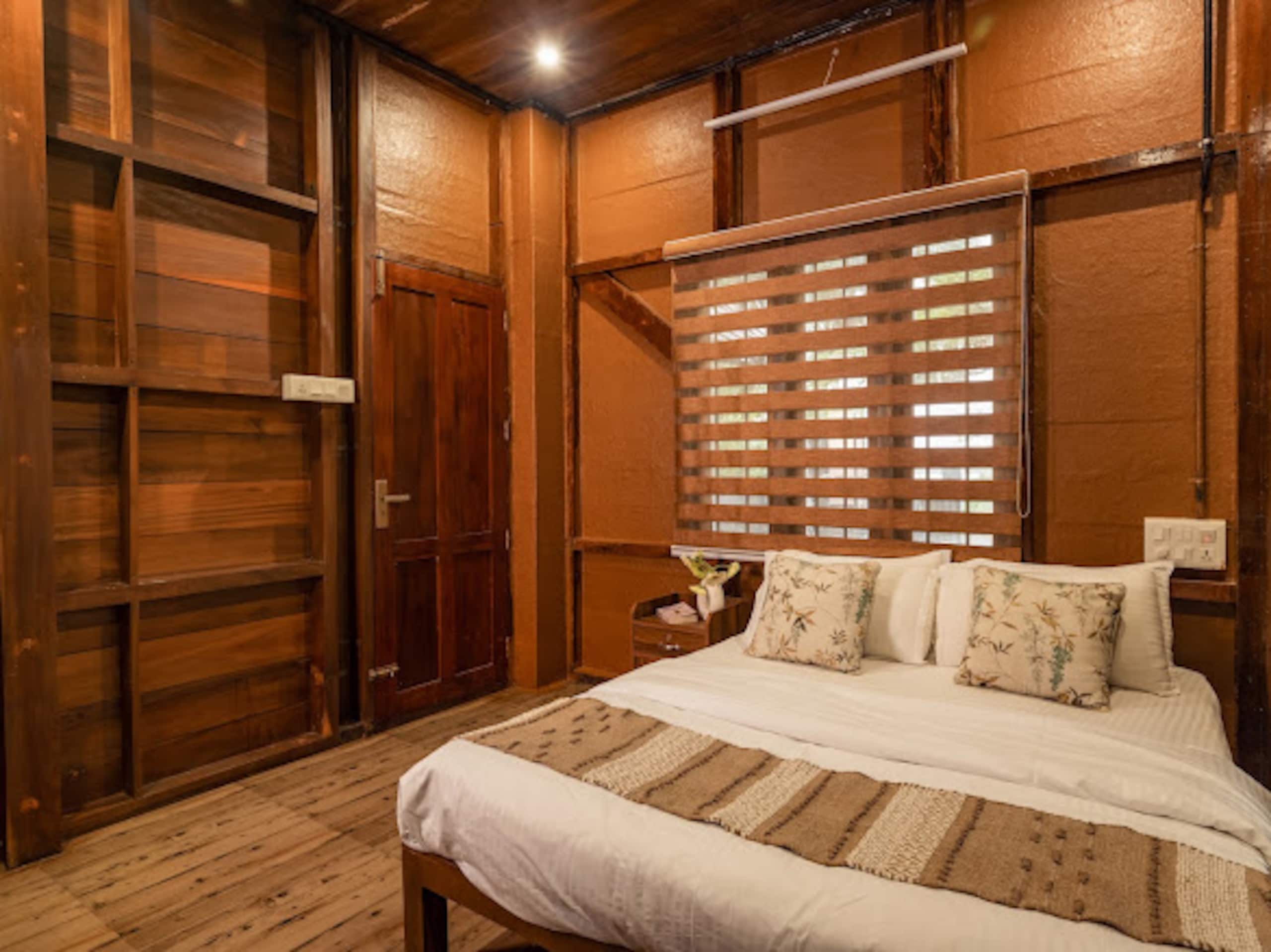 Cottage with backwater view in Kadamakkudy-Cochin 24