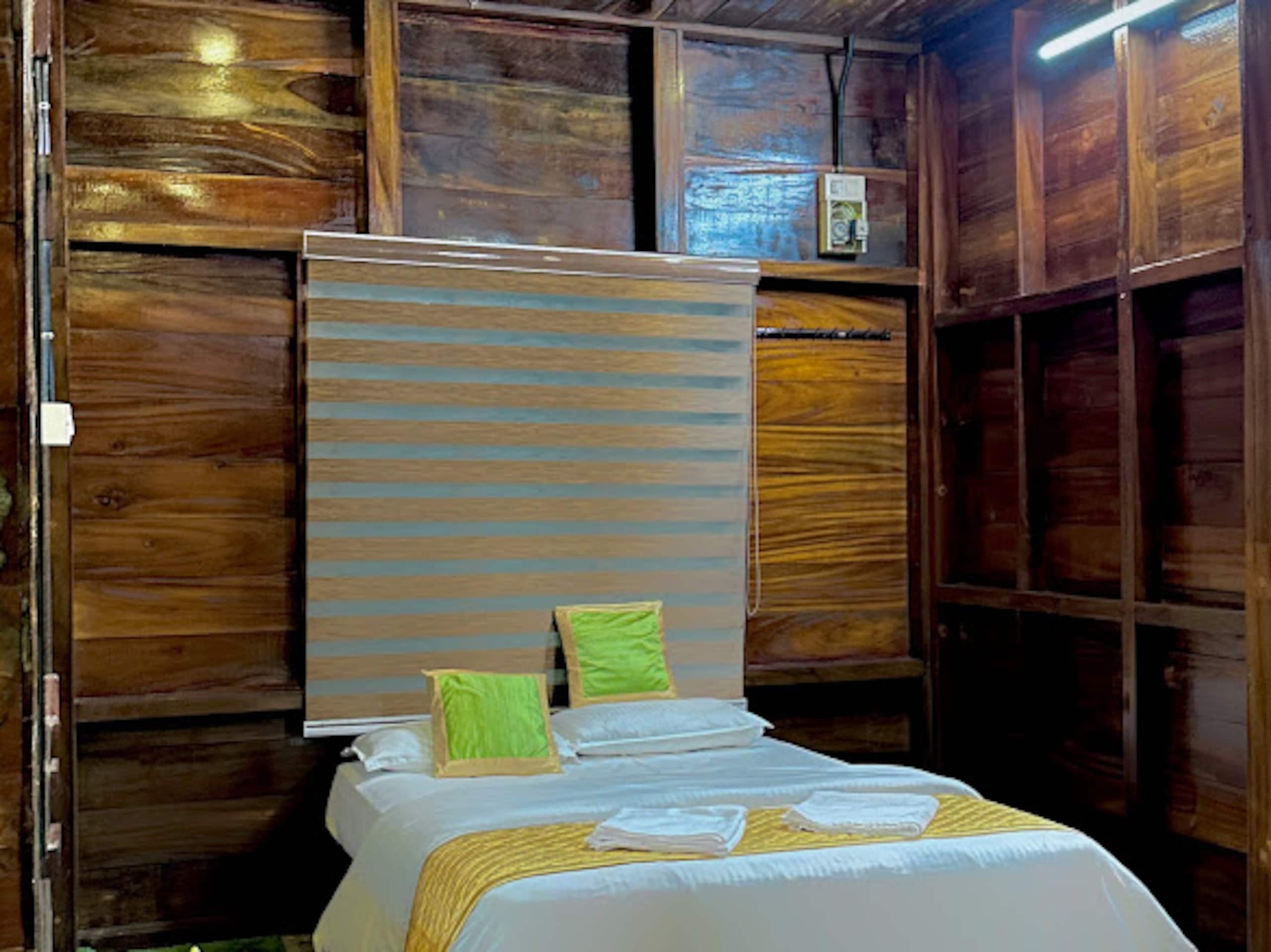 Cottage with backwater view in Kadamakkudy-Cochin 32