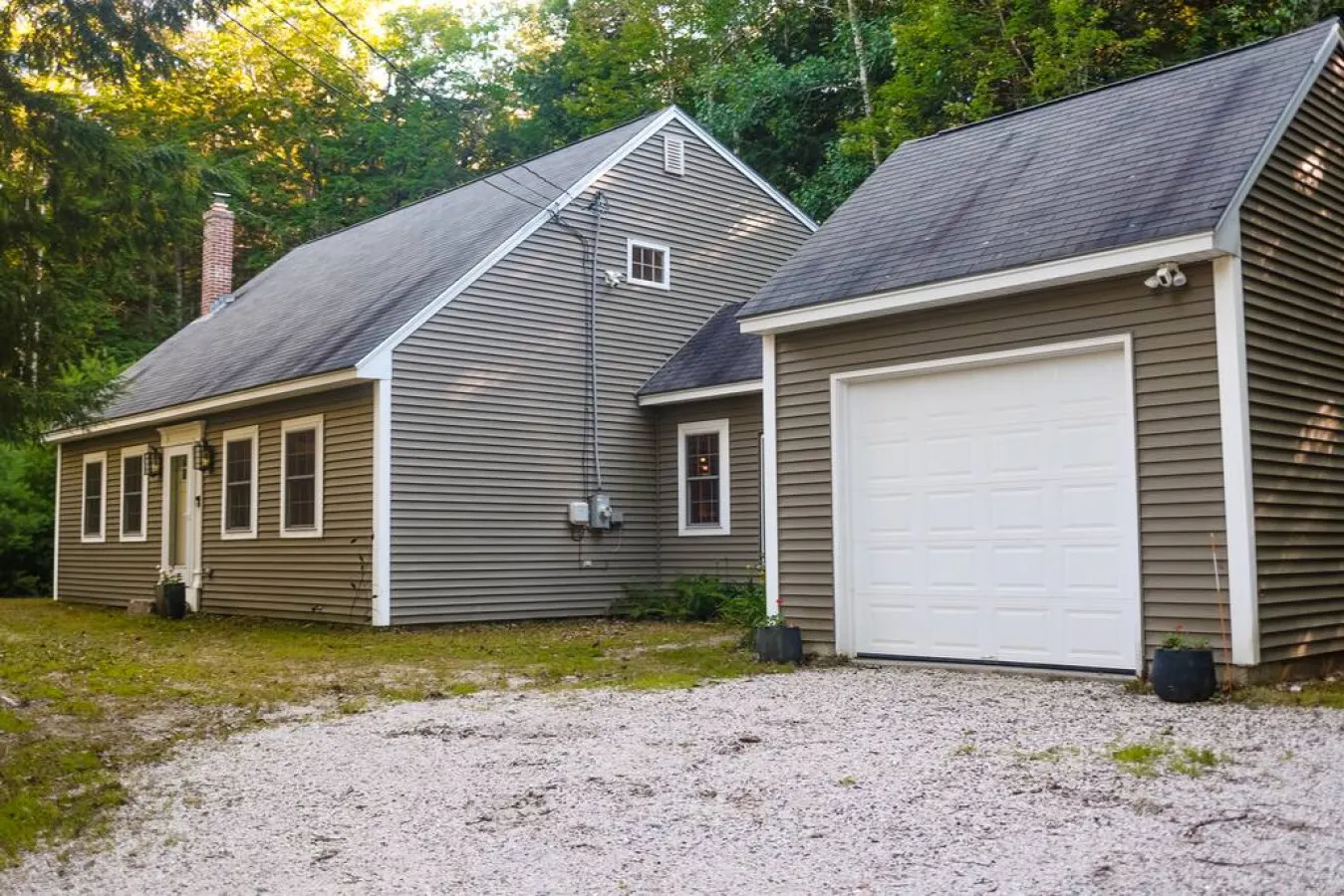 Silent Nights | Family Lake Retreat with Pool