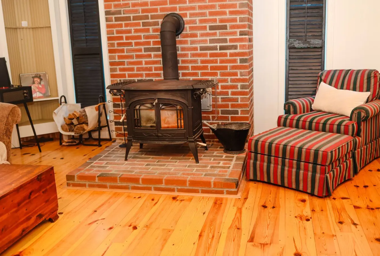 Silent Nights Family Lake Retreat with Pool 19
