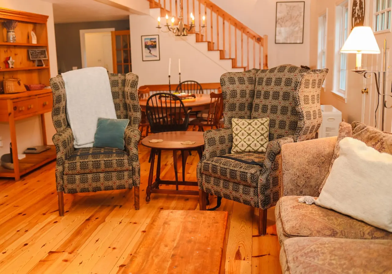 Silent Nights | Family Lake Retreat with Pool — photo 4