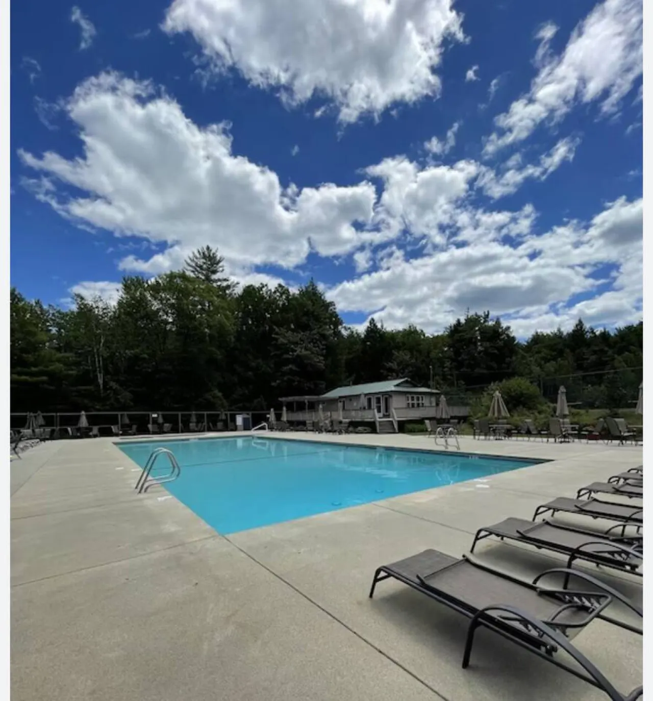 Silent Nights Family Lake Retreat with Pool 6