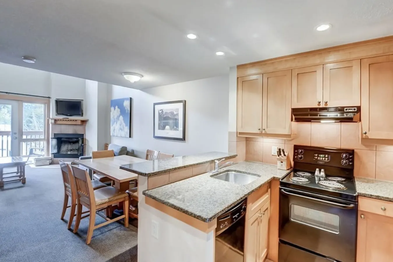 Mountain Condo w/3 BDRM & Hot Pools! 9