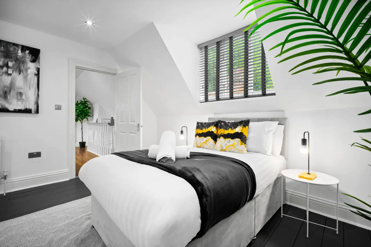 Stylish Apartment - Parking - Terrace - Wolverhampton 11