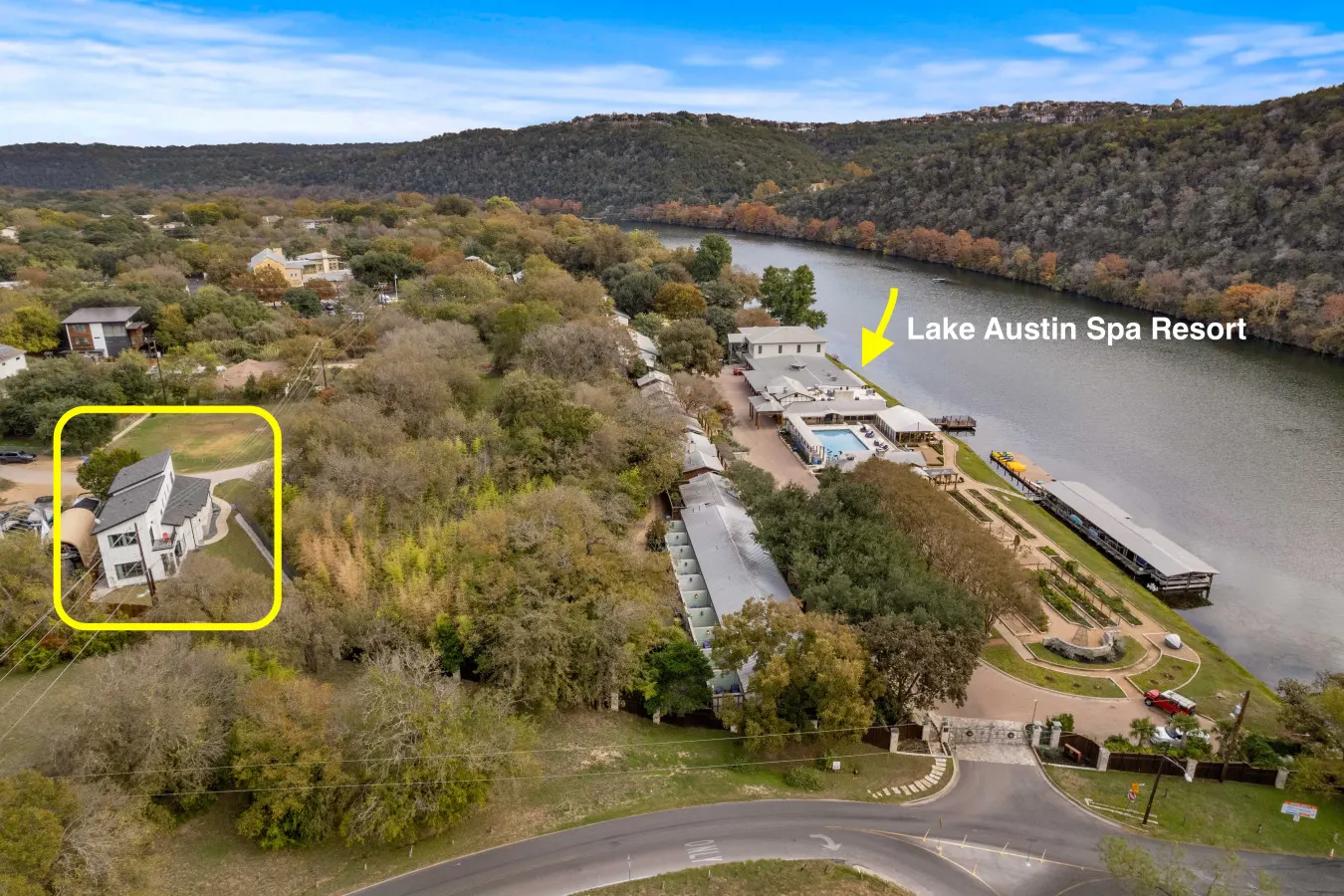 Austin Oasis Escape Walk to Lake Boat Launch 9
