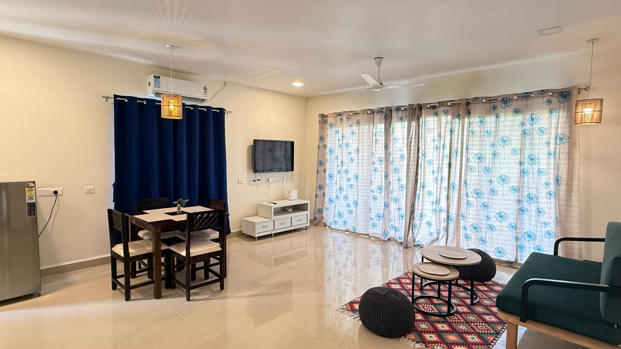 Leafy Escape | Bright 1BR | 5 mins to beach 15