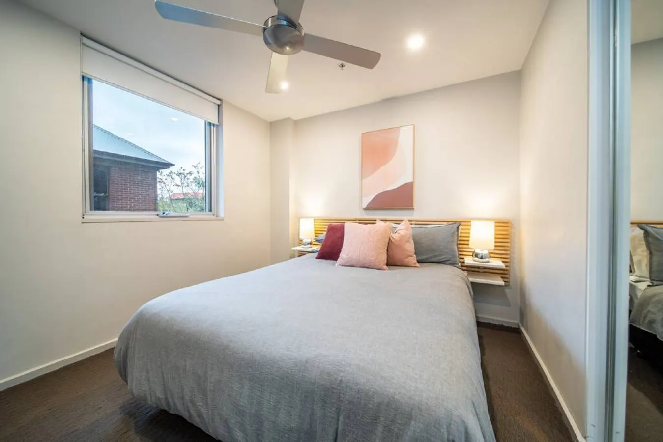 Huttside—Comfortable CBD Stay near Parklands 16