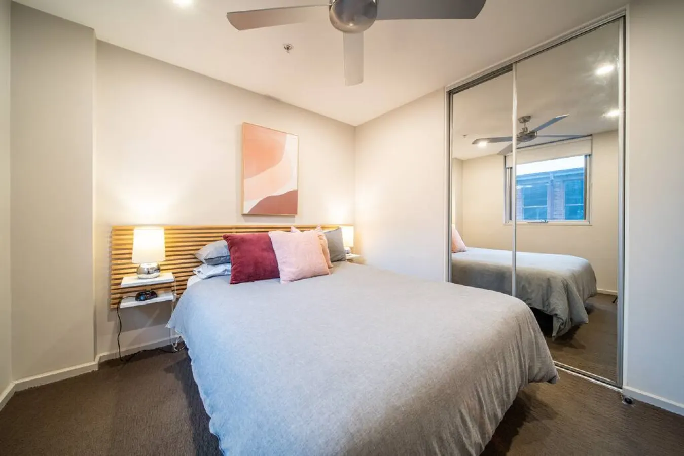 Huttside—Comfortable CBD Stay near Parklands — photo 3