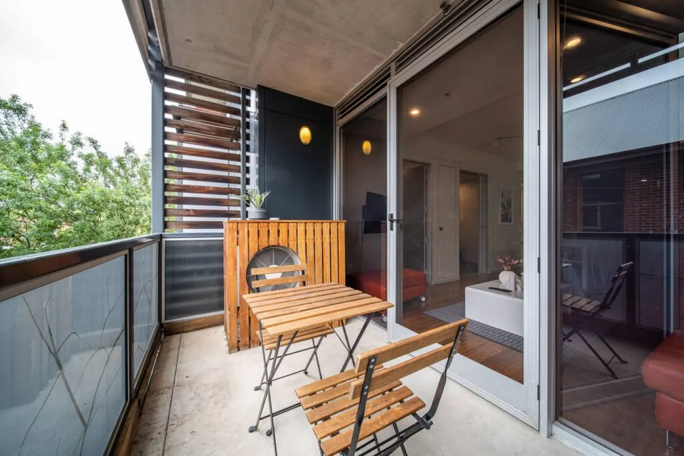 Huttside—Comfortable CBD Stay near Parklands — photo 4