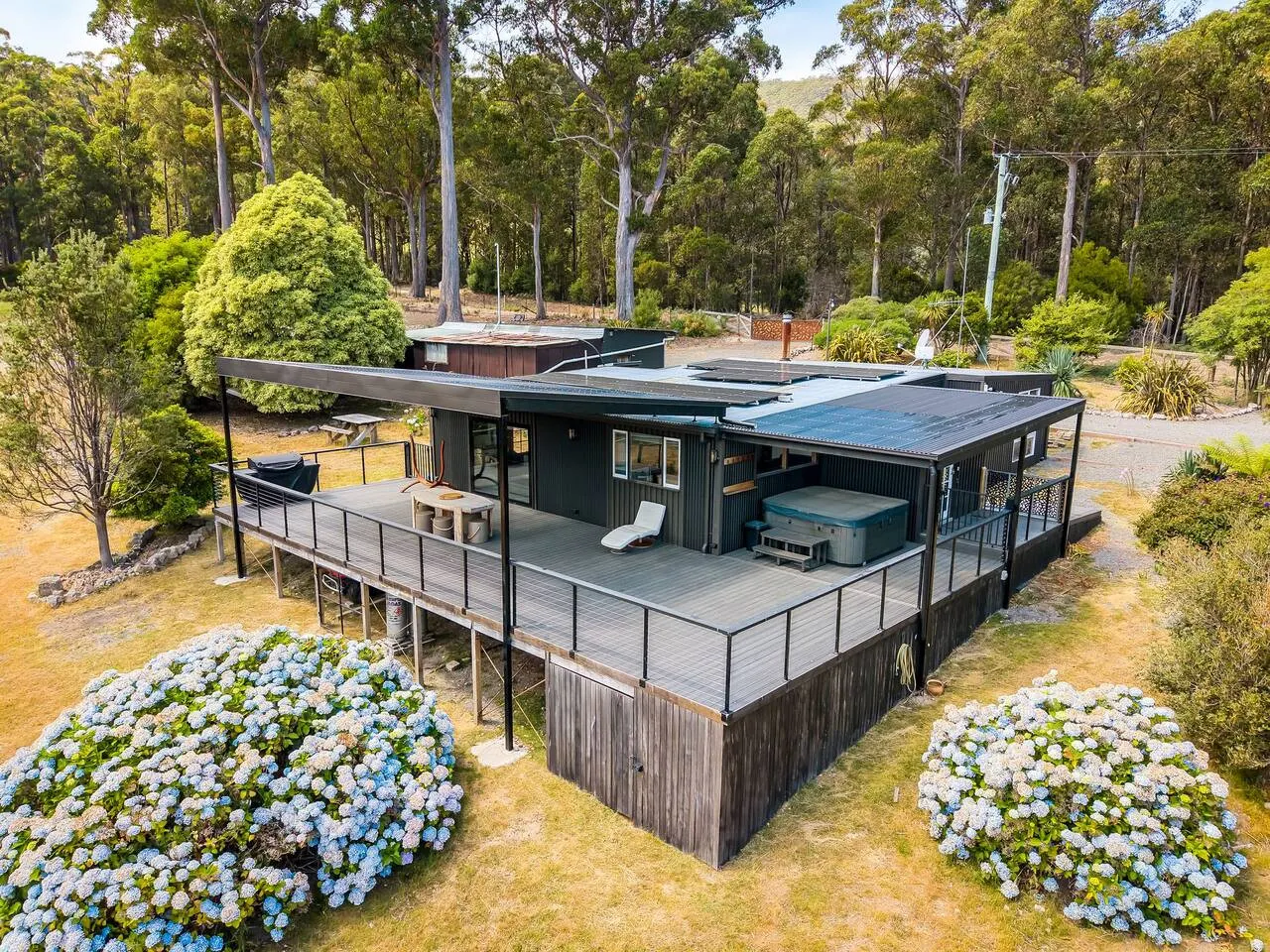 Spectacular Views of Deep Bay w/ Private Hot Tub 20
