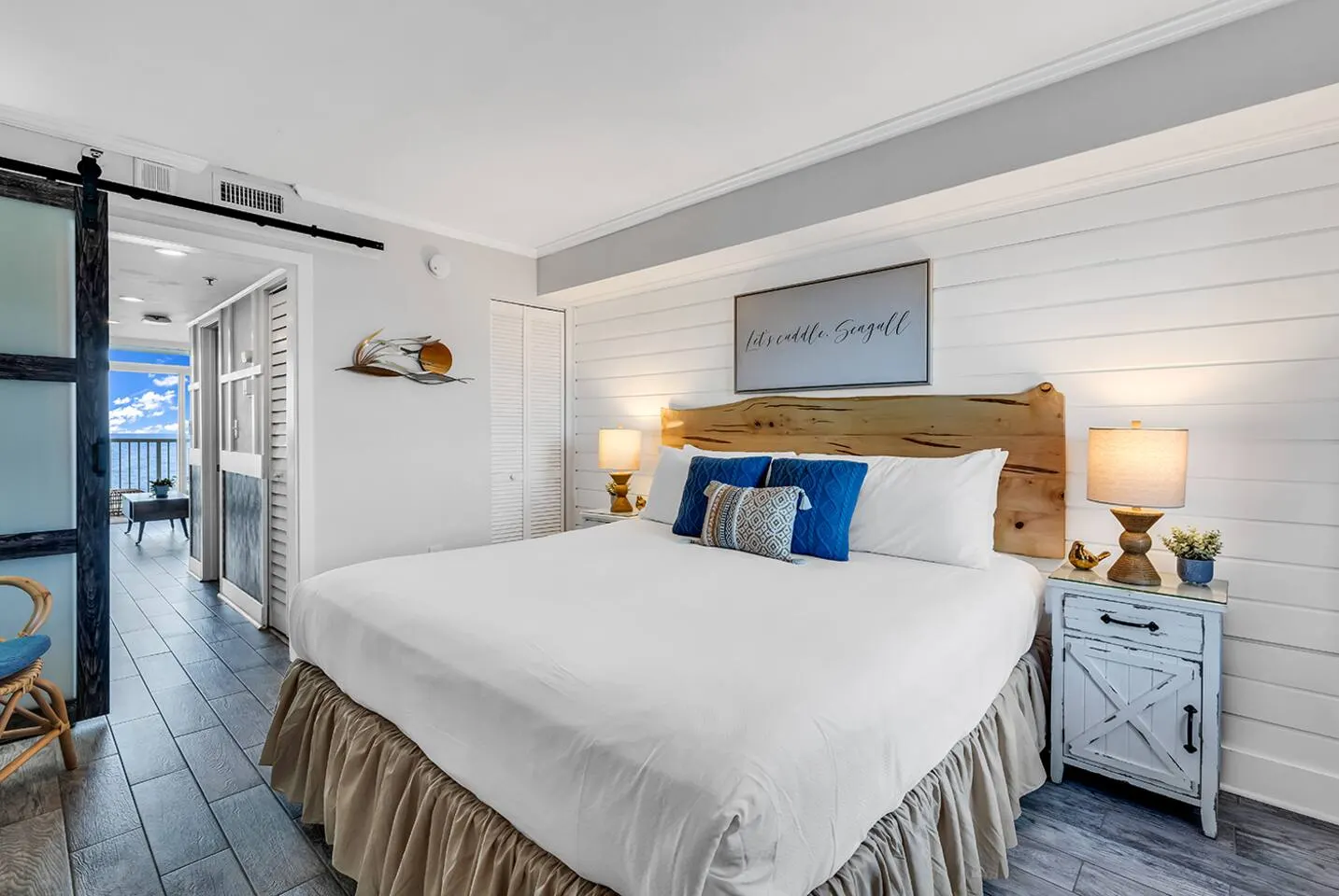 Oceanfront 1BR • King Bed • Pools & 2 Lazy Rivers — photo 3