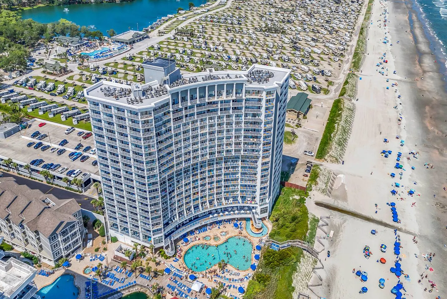 Oceanfront 1BR • King Bed • Pools & 2 Lazy Rivers — photo 5