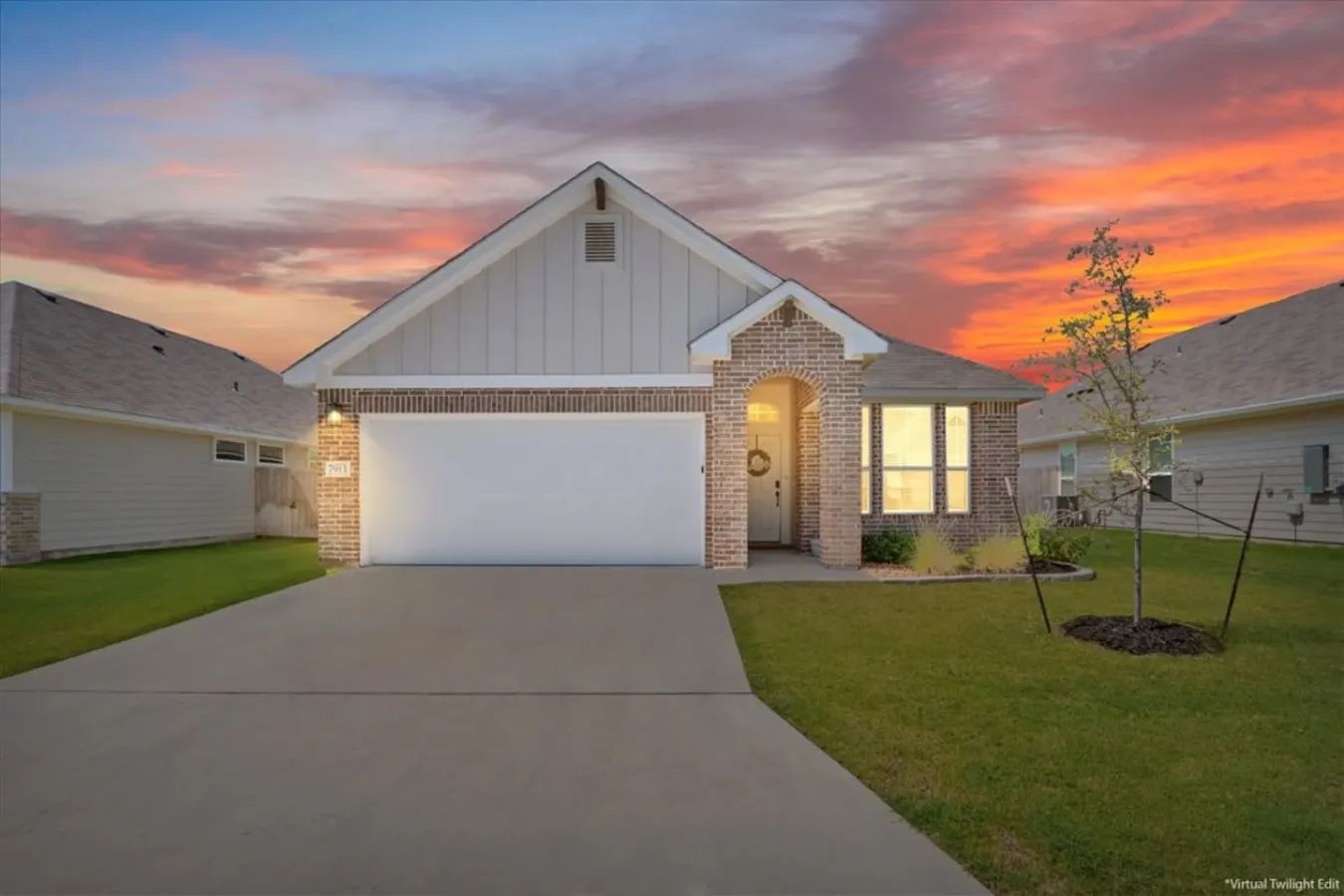 5 Beds Sleeps 8 w/ Garage Parking 10