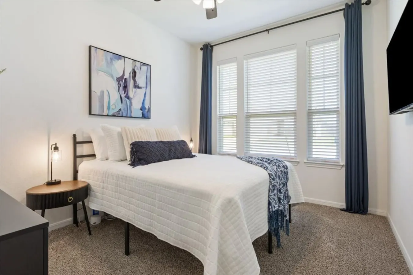 5 Beds Sleeps 8 w/ Garage Parking 19