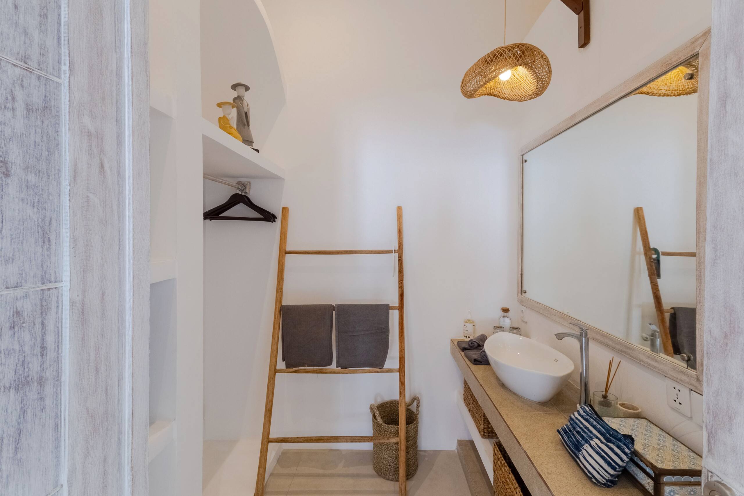 Family Getaway! 3BR Pool Villa in Central Seminyak 27