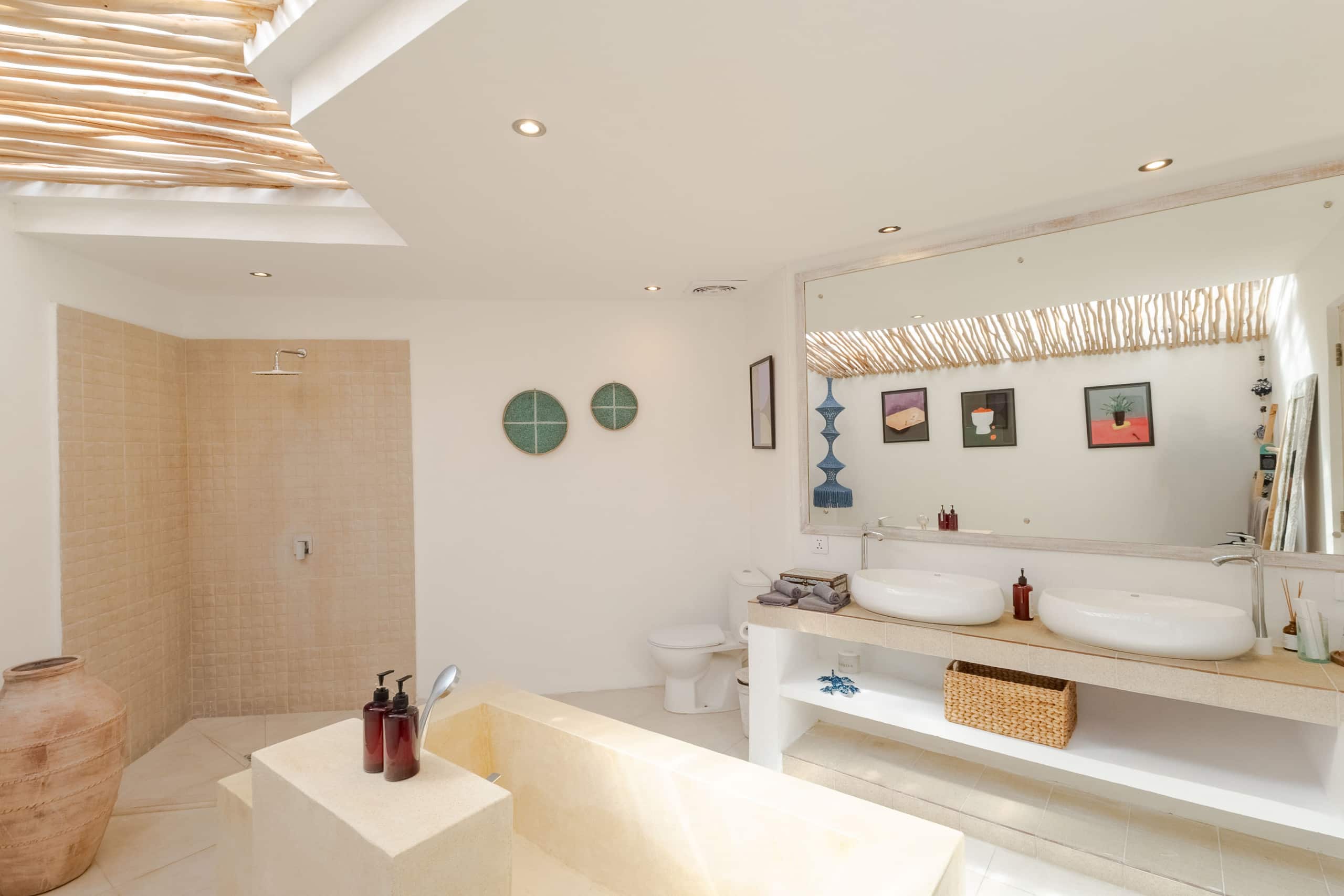 Family Getaway! 3BR Pool Villa in Central Seminyak 22
