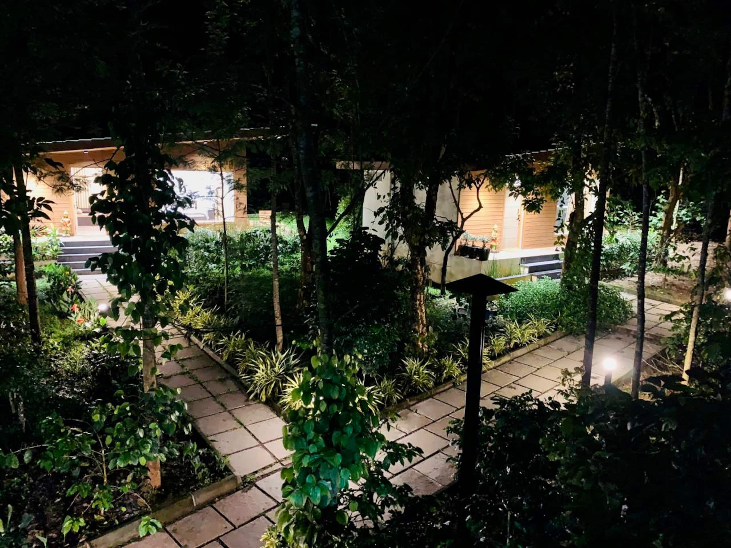 Livingston Homestay-Wooden Cottage-Chikmagalur 20