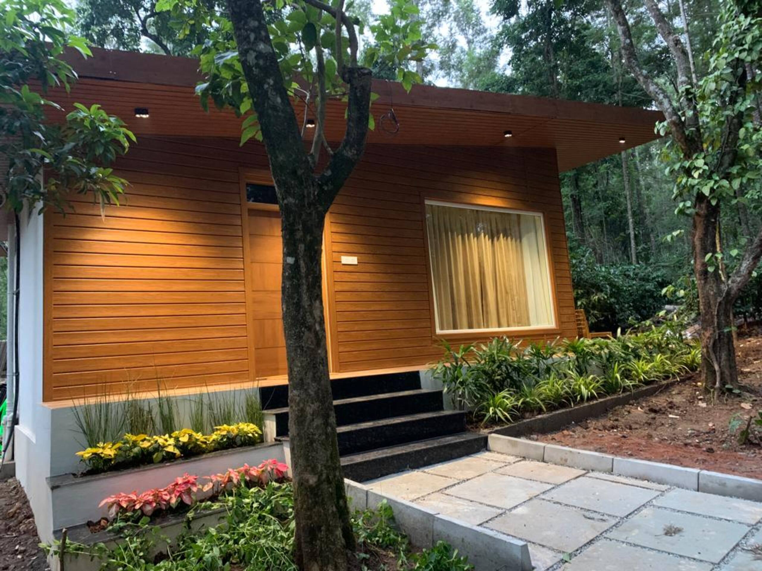 Livingston Homestay-Wooden Cottage-Chikmagalur 8