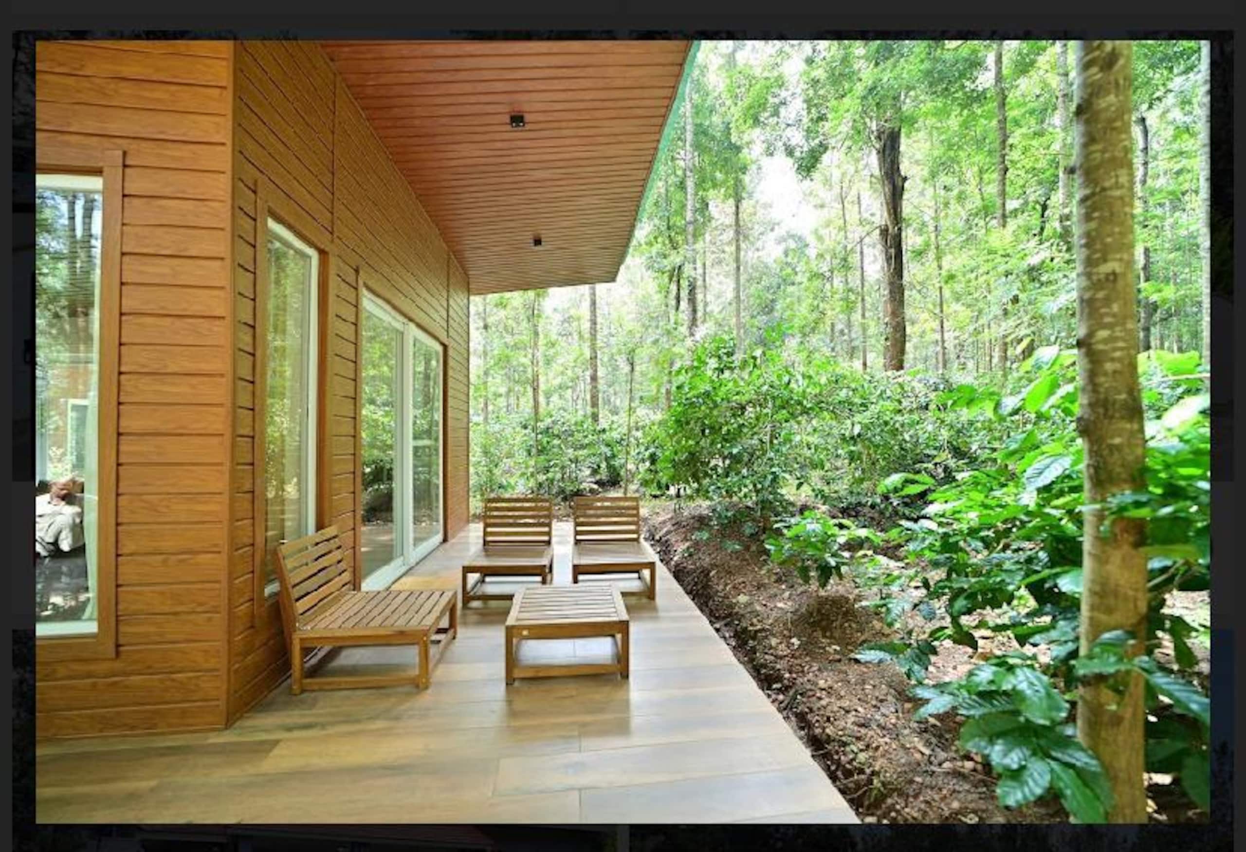 Livingston Homestay-Wooden Cottage-Chikmagalur 18