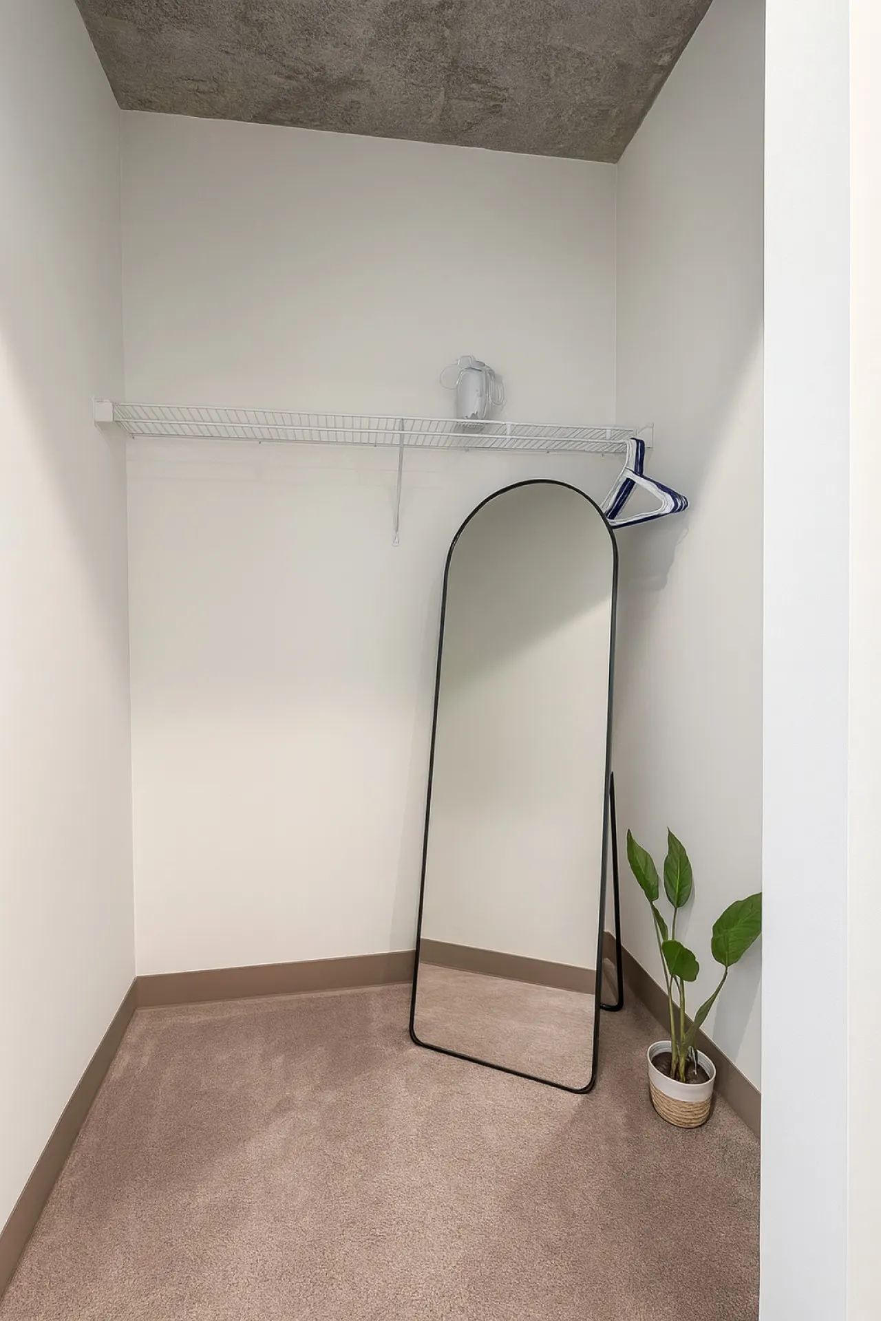 City Escape 2BR Apt w/ Resort Amenities 15