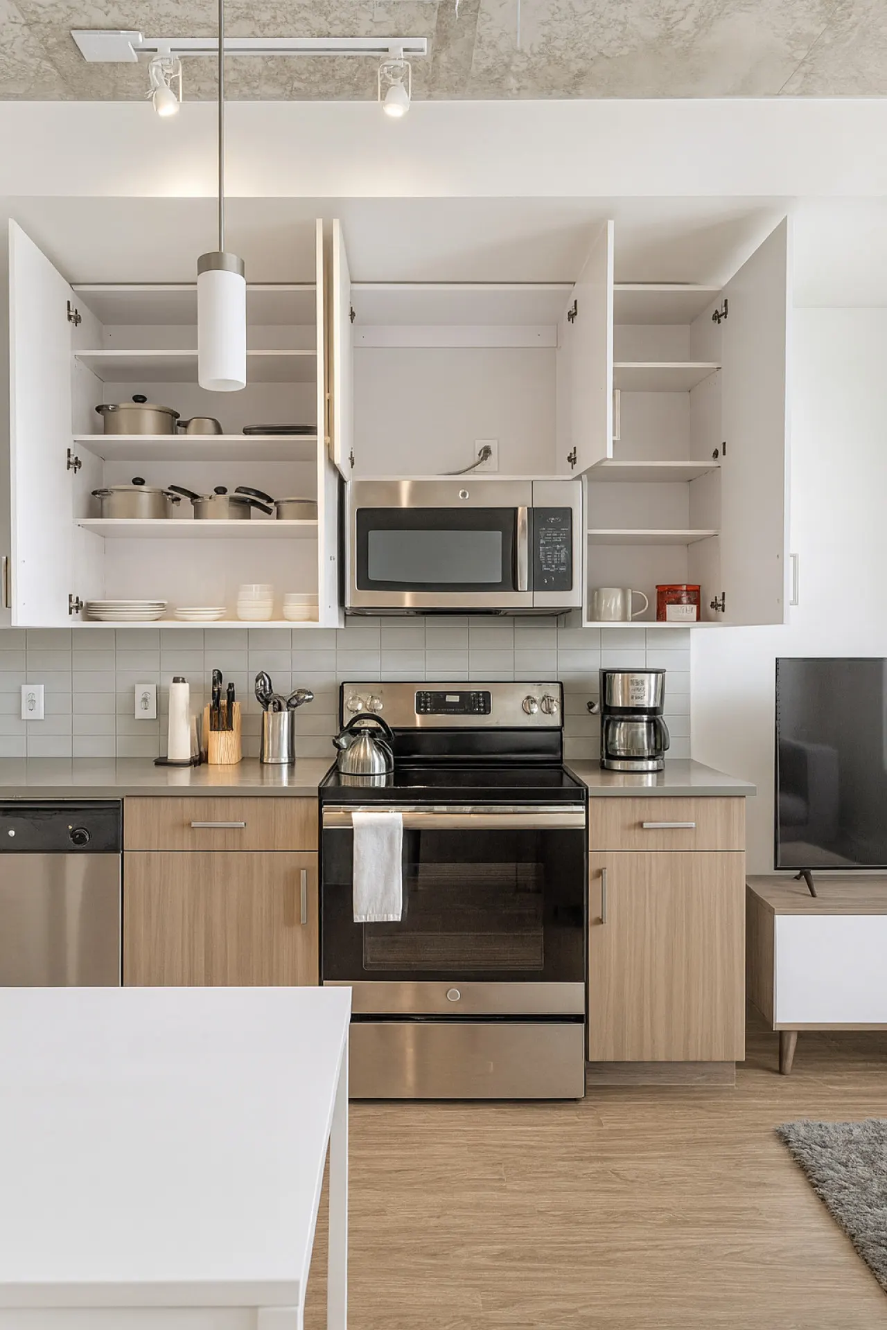 City Escape 2BR Apt w/ Resort Amenities 18