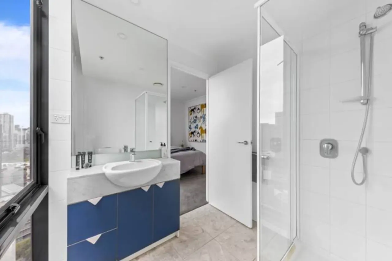 Aiko- Penhouse style 3 bed/2bath Melbourne Home 15