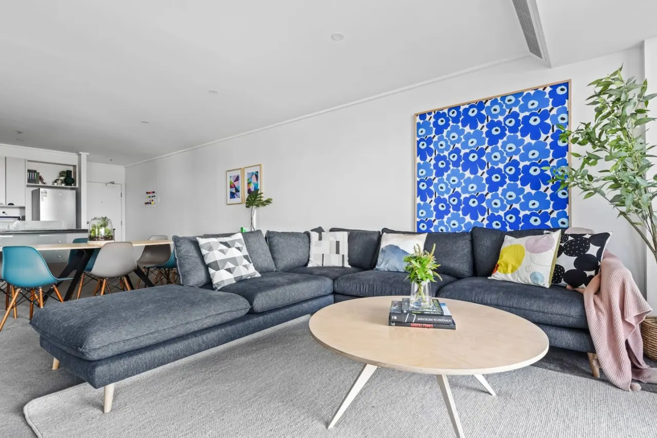 Aiko- Penhouse style 3 bed/2bath Melbourne Home — photo 3