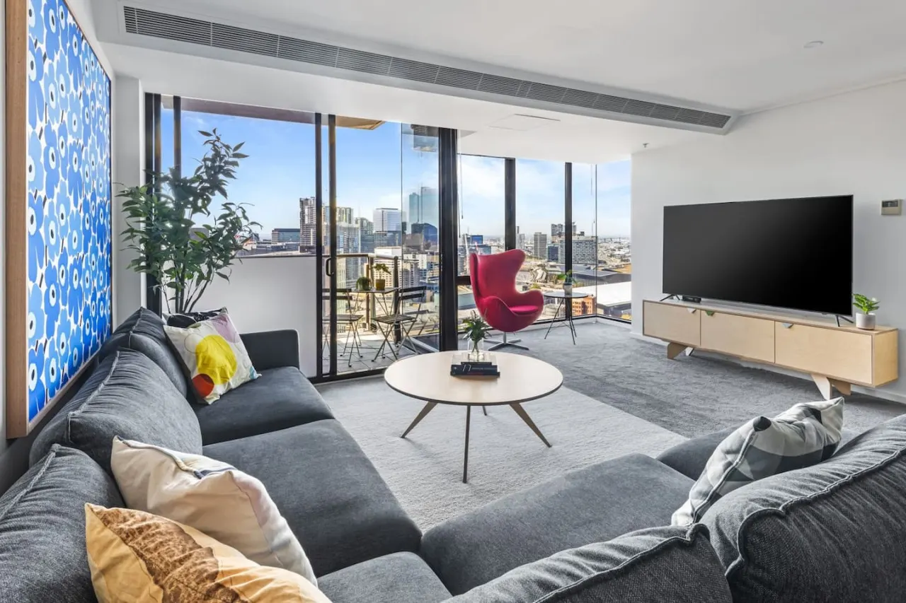 Aiko- Penhouse style 3 bed/2bath Melbourne Home 6