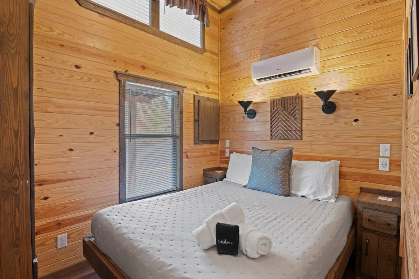 Riverfront Cabin Fish, Hike & 5 Min to Sylva 9