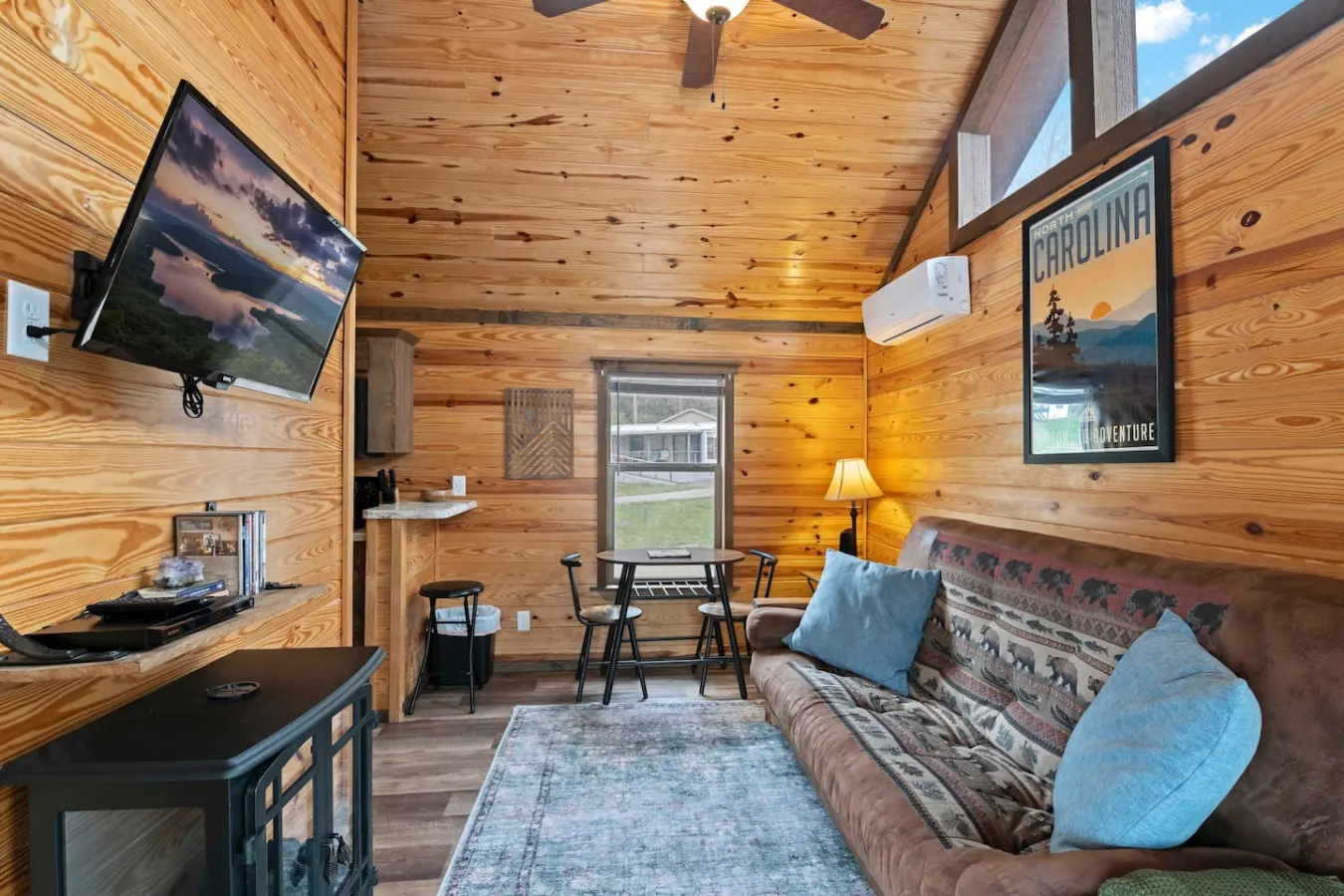 Riverfront Cabin Fish, Hike & 5 Min to Sylva 3