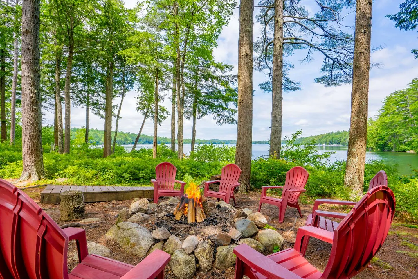 Lakefront | Large Dock, Deck & Fire Pit | Sleeps12 — photo 4