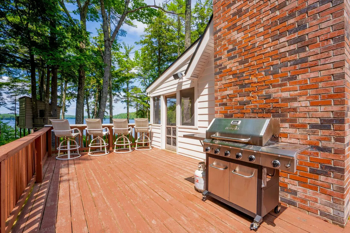 Lakefront | Large Dock, Deck & Fire Pit | Sleeps12 — photo 5
