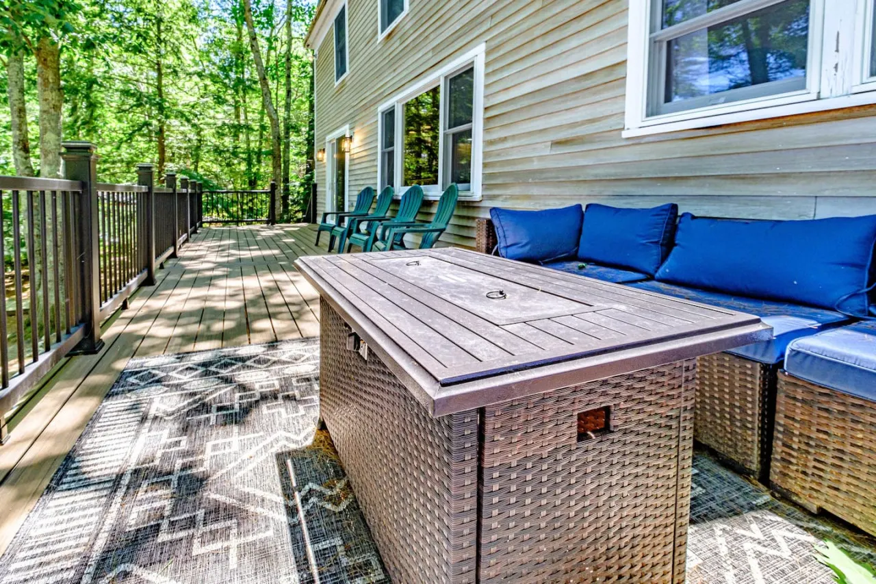 Legacy Cove- A Waterfront Vacation Retreat with Many Amenities 10