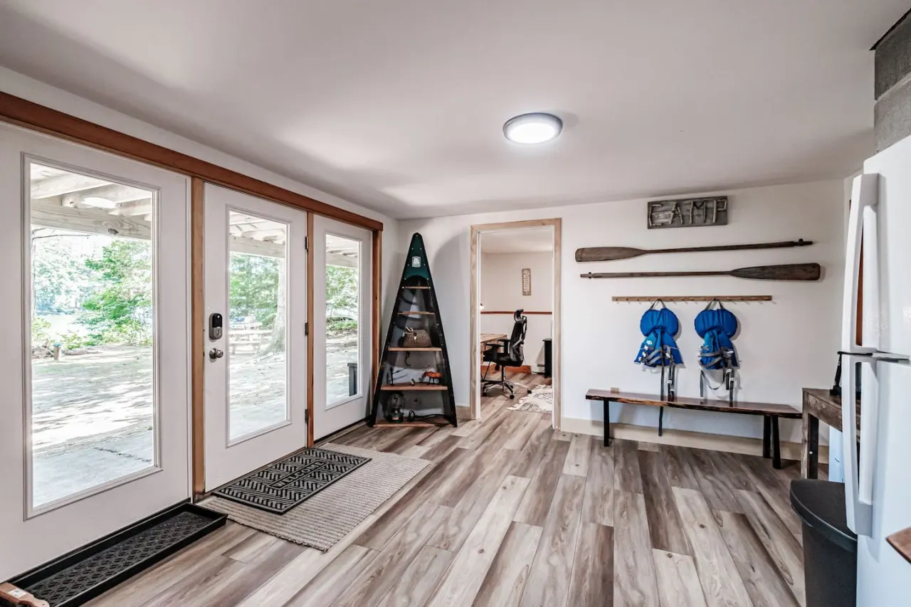 Legacy Cove- A Waterfront Vacation Retreat with Many Amenities 14