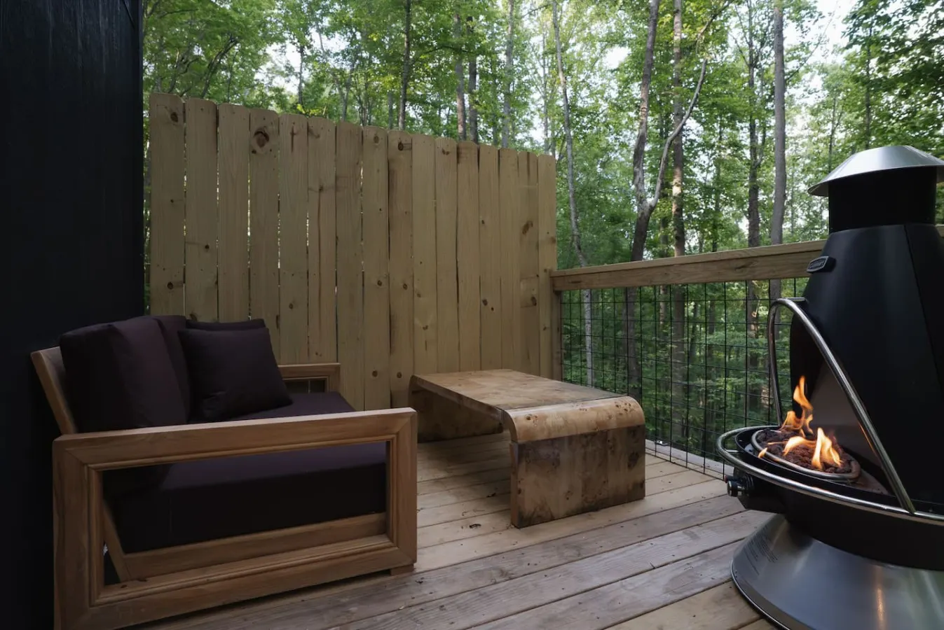 Romantic Getaway Hot tub, Fire pit & Near Hiking 15