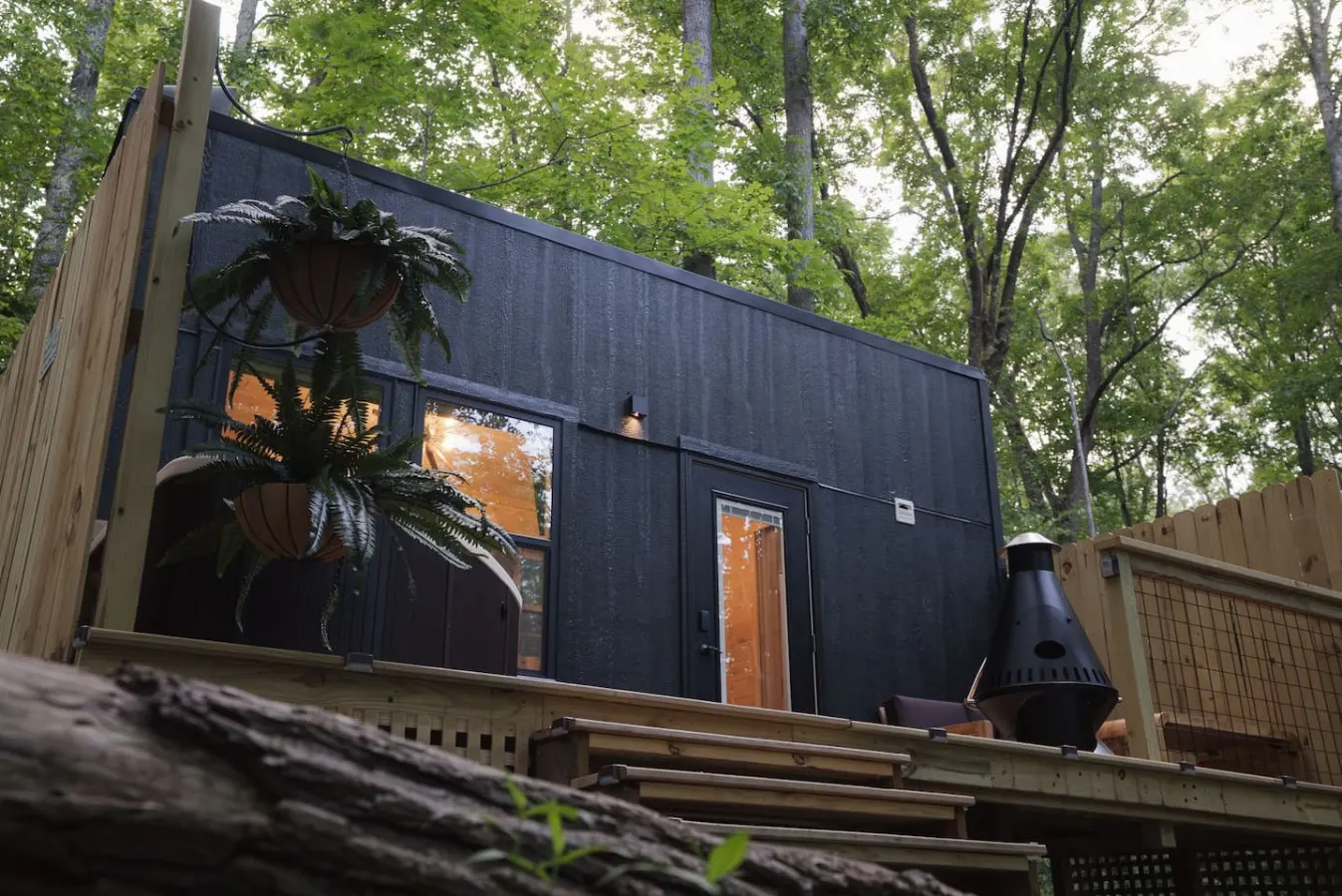 Romantic Getaway Hot tub, Fire pit & Near Hiking 18