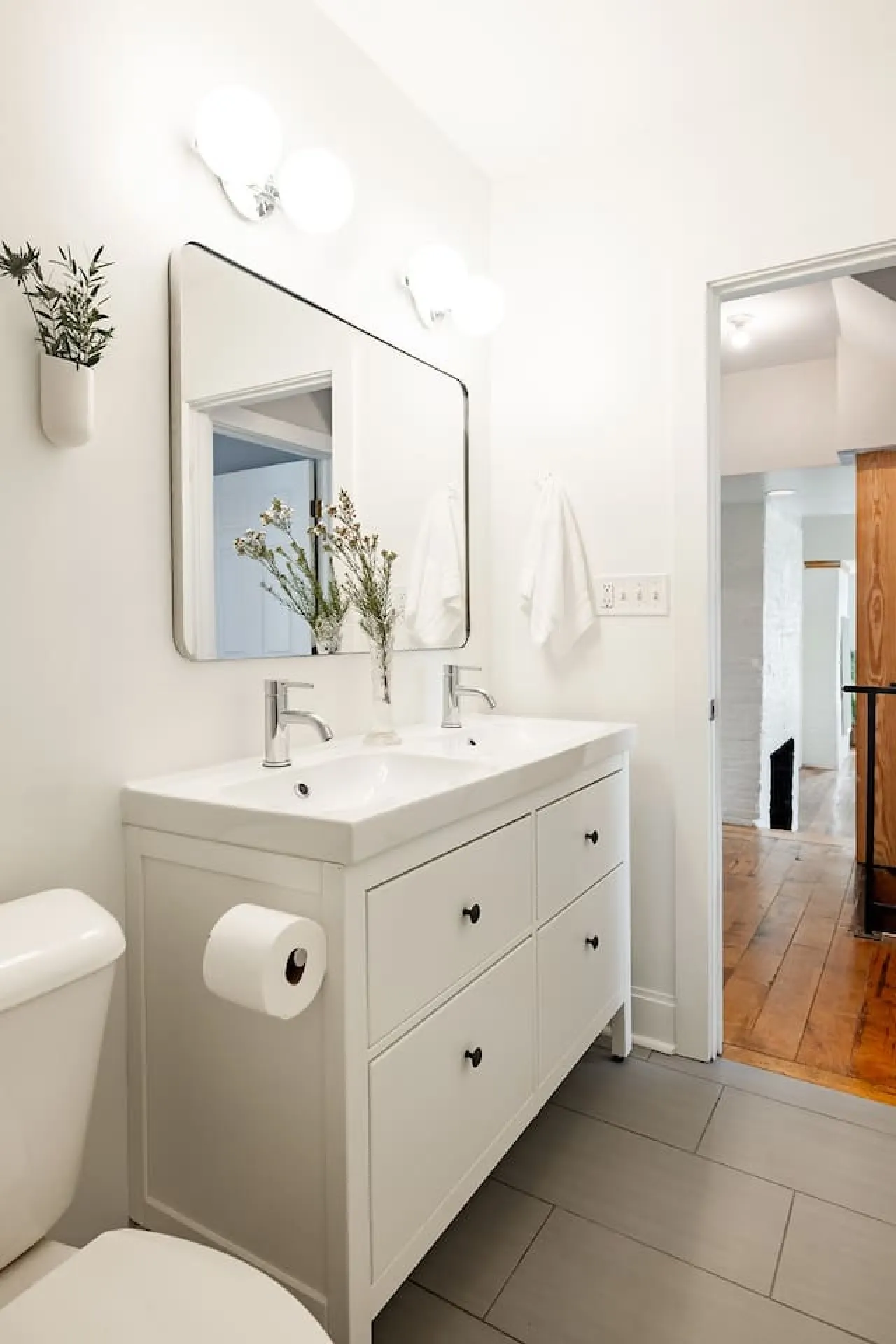 Soaring 2BR Parkside Loft Walkable to it All 17
