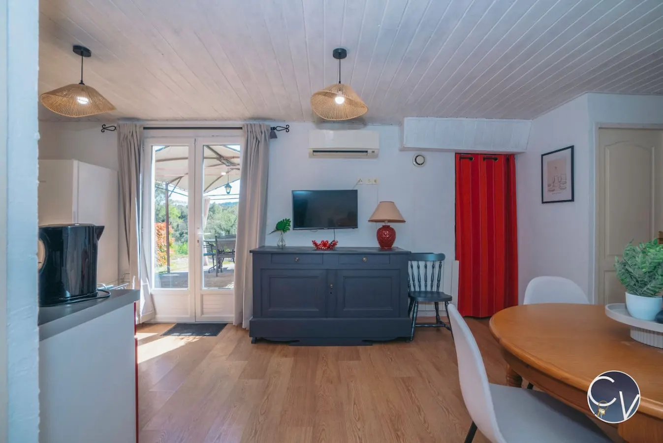 Villa avec vue, piscine & jacuzzi à Goudargues 14