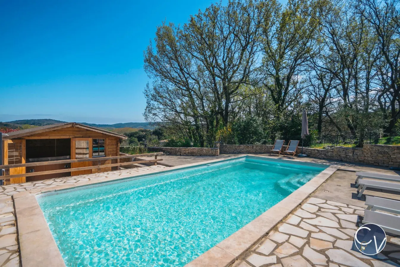 Villa avec vue, piscine & jacuzzi à Goudargues 17