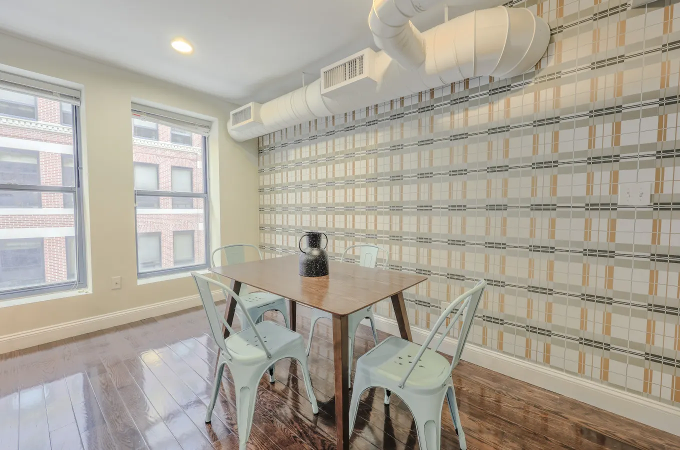 Lux 2br in Heart of FIDI District! 5