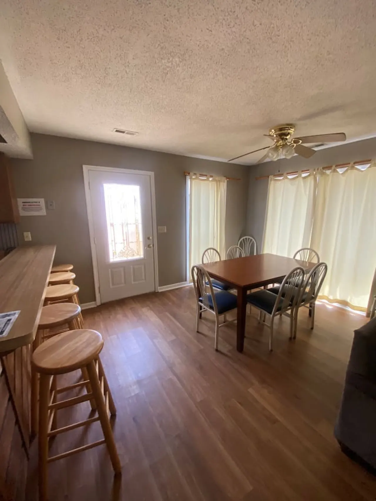 Bungalow- Bachelor/Bachelorette parties welcomed! 3
