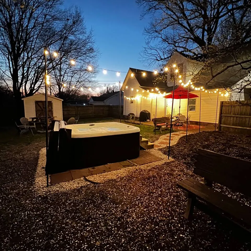 Cozy Home in Graham Hot Tub BBQ 6