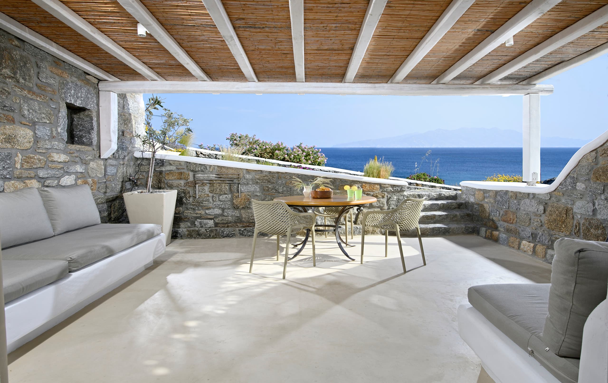 VLIA Mykonos Den | Elegant Cycladic Stay — photo 2
