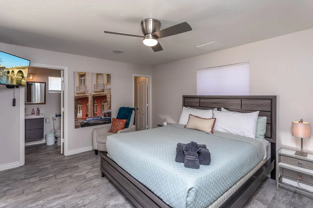 Havasu Sheik - Pool, Spa, Fire Pit, Pets, Ensuite Bathrooms 16