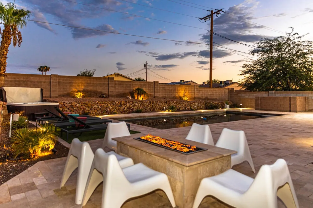 Havasu Sheik - Pool, Spa, Fire Pit, Pets, Ensuite Bathrooms — photo 3