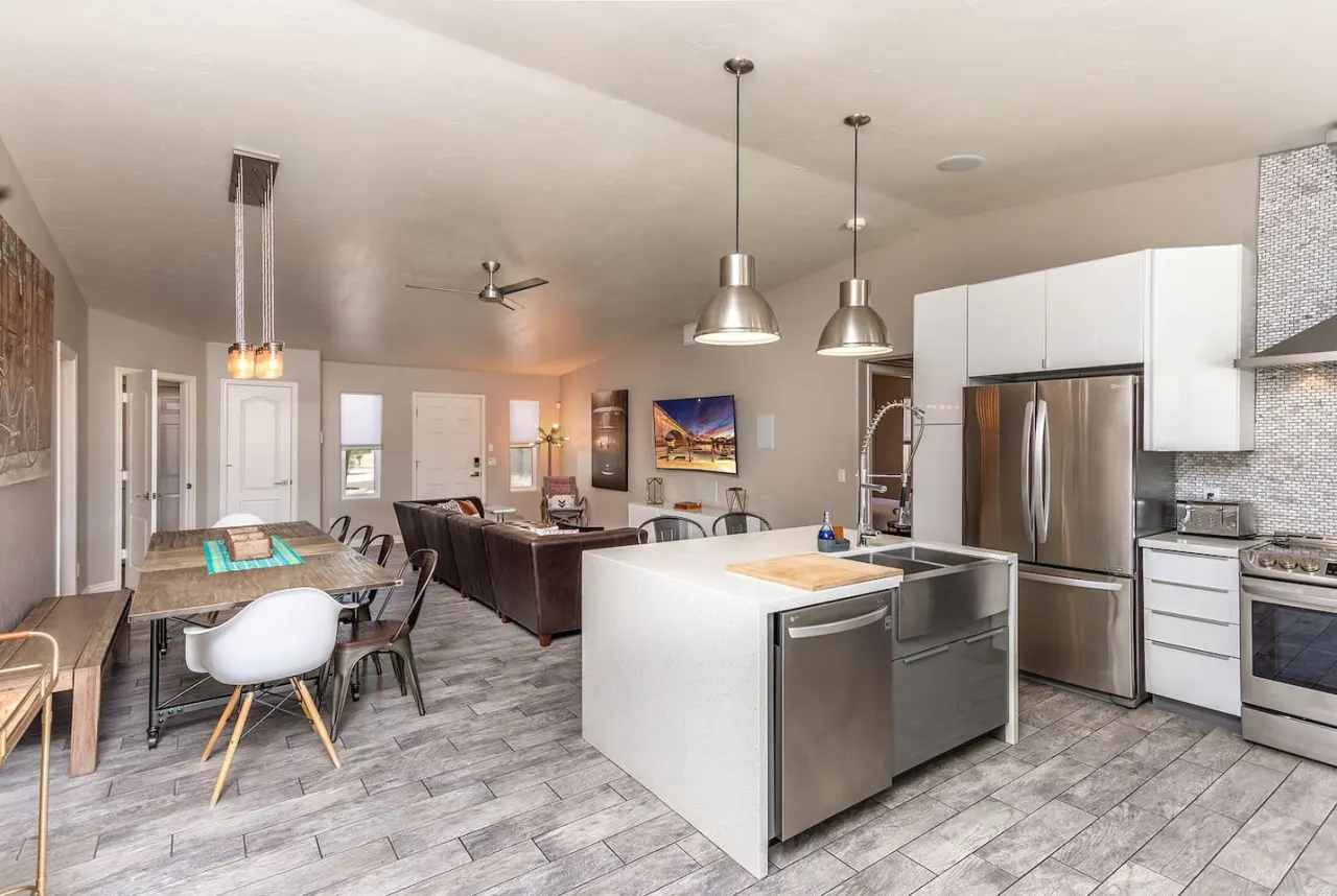 Havasu Sheik - Pool, Spa, Fire Pit, Pets, Ensuite Bathrooms — photo 4